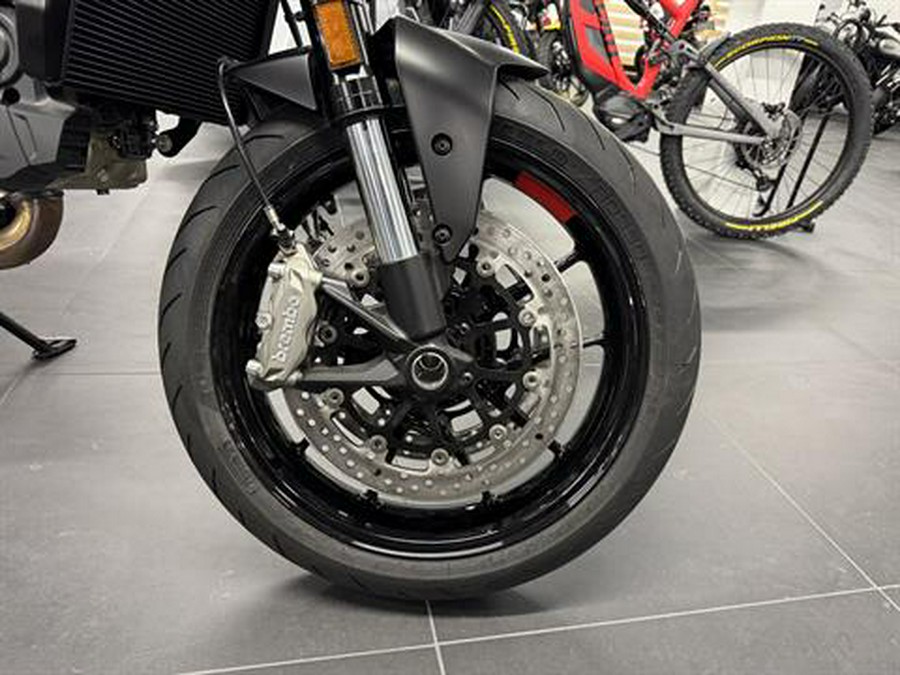 2025 Ducati Monster