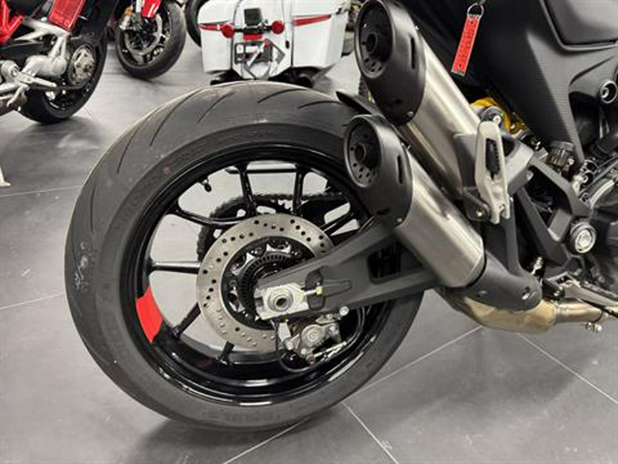 2025 Ducati Monster