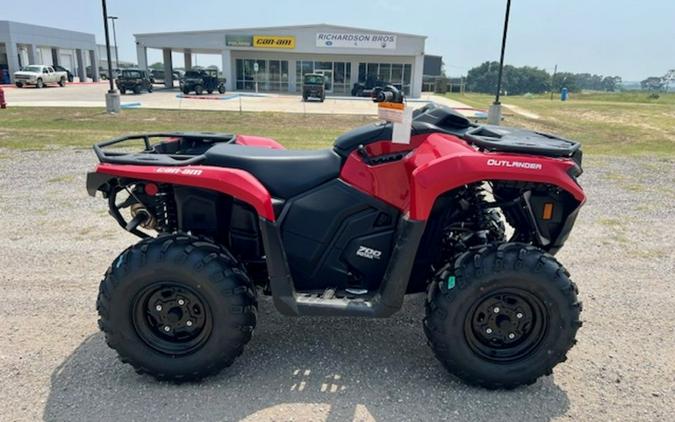 2024 Can-Am™ Outlander™ DPS 700