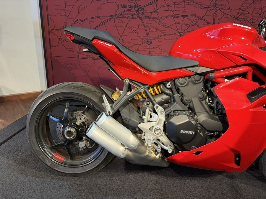 2021 Ducati SuperSport 950 S Ducati Red fairing