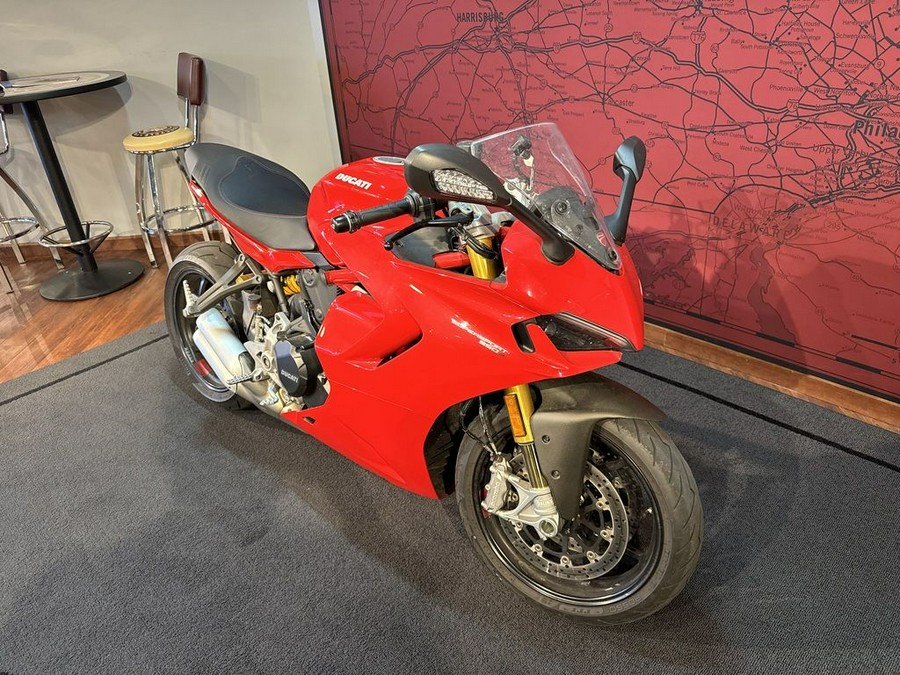 2021 Ducati SuperSport 950 S Ducati Red fairing