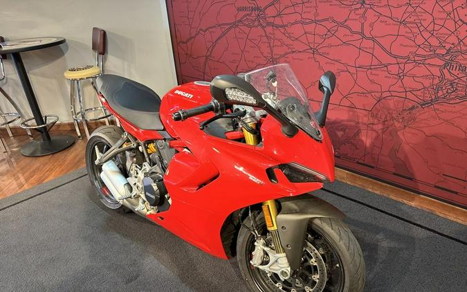 2021 Ducati SuperSport 950 S Ducati Red fairing