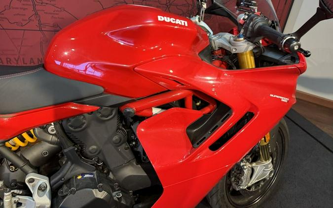 2021 Ducati SuperSport 950 S Ducati Red fairing