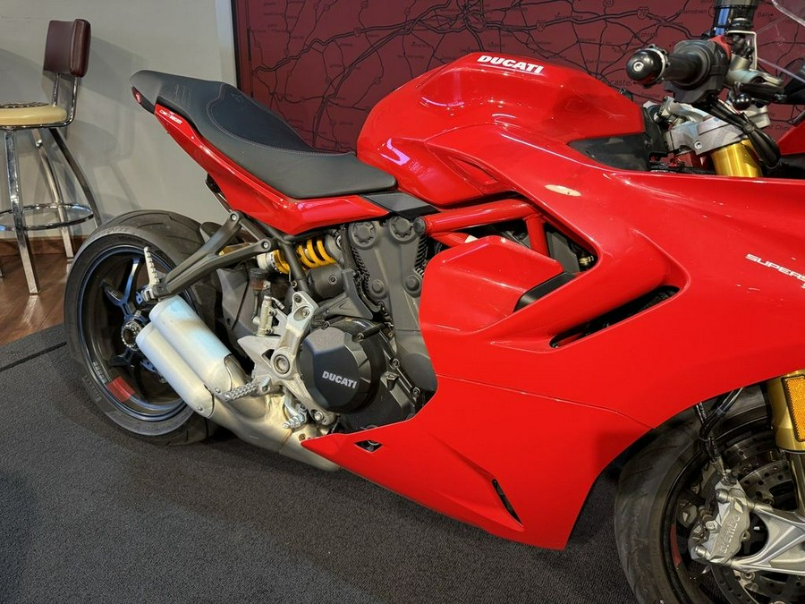 2021 Ducati SuperSport 950 S Ducati Red fairing