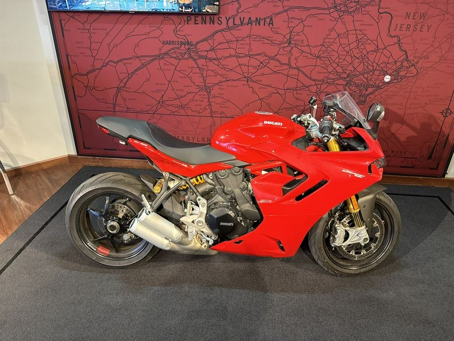 2021 Ducati SuperSport 950 S Ducati Red fairing