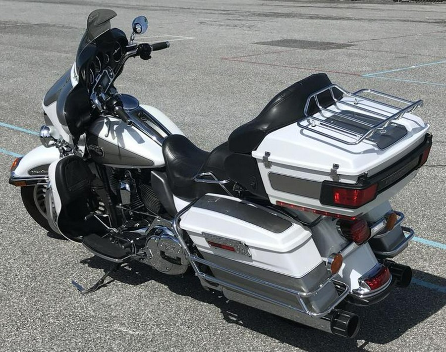 2009 Harley-Davidson® FLHTCU - Ultra Classic® Electra Glide®