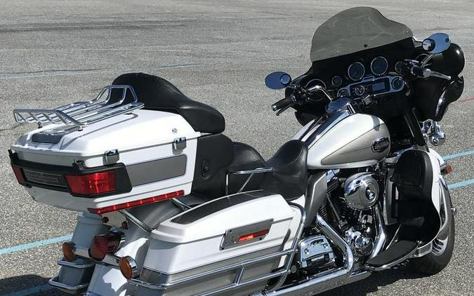 2009 Harley-Davidson® FLHTCU - Ultra Classic® Electra Glide®