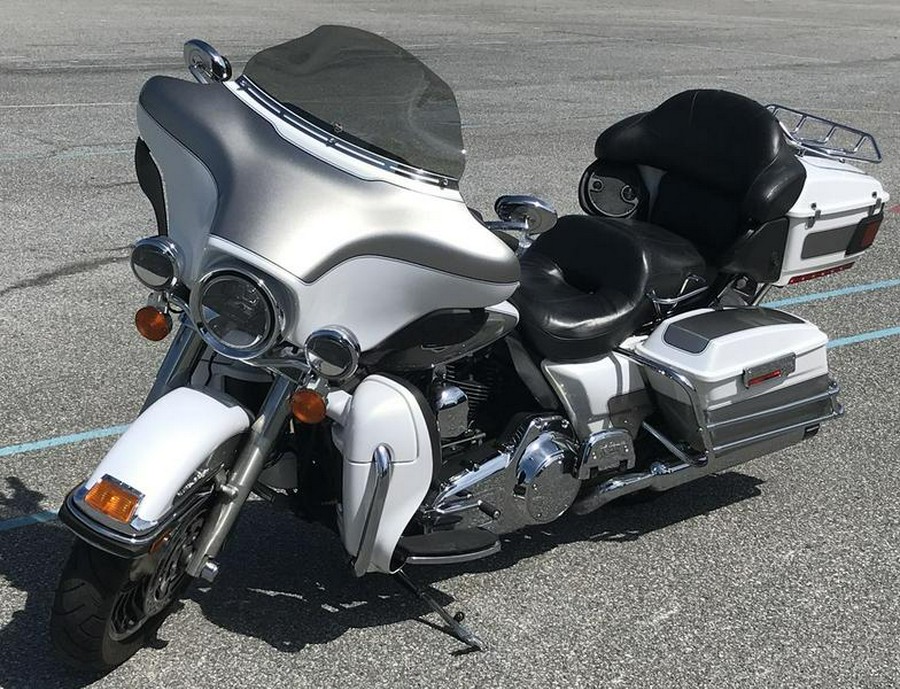 2009 Harley-Davidson® FLHTCU - Ultra Classic® Electra Glide®