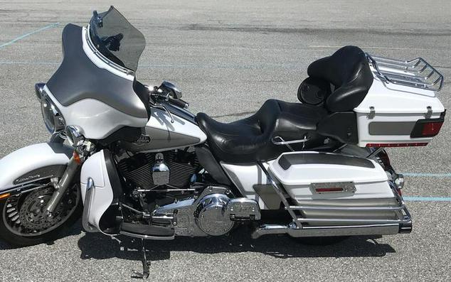 2009 Harley-Davidson® FLHTCU - Ultra Classic® Electra Glide®