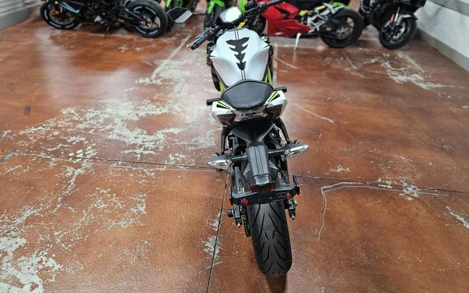 2021 Kawasaki Z650 ABS Pearl Blizzard White/Metallic Spark Black