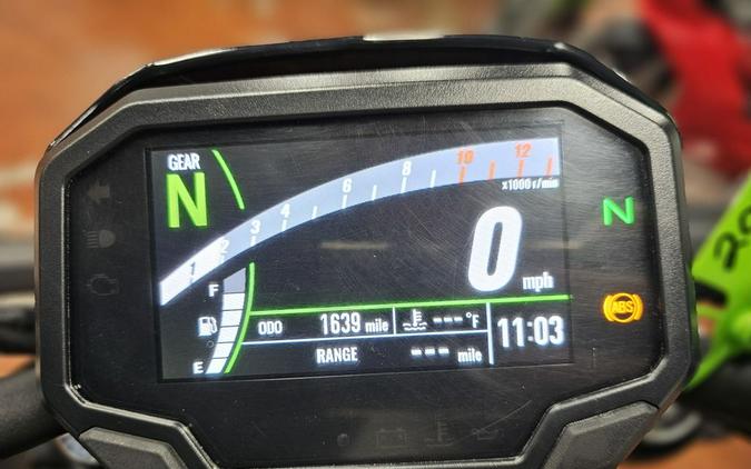 2021 Kawasaki Z650 ABS Pearl Blizzard White/Metallic Spark Black