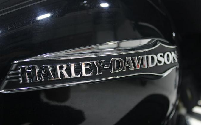 2018 Harley-Davidson Trike FLHTCUTG - Tri Glide Ultra