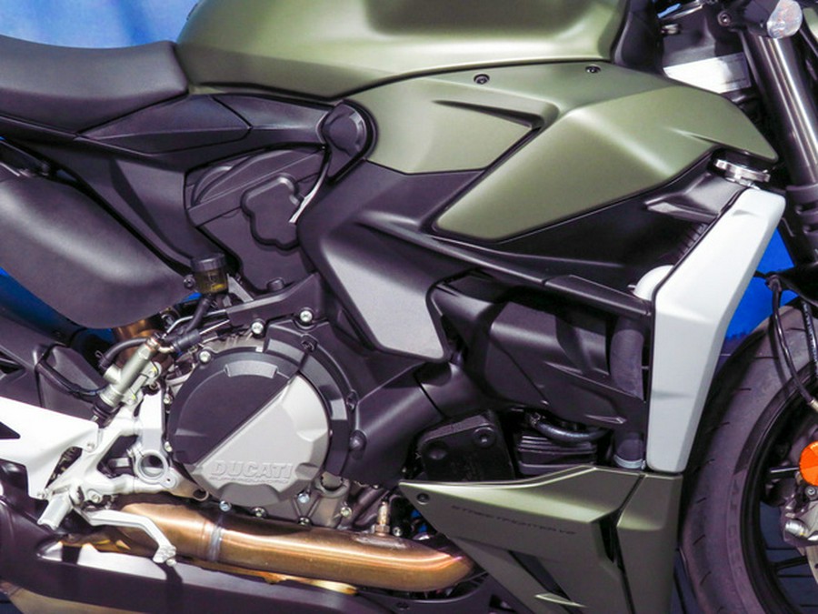 2023 Ducati Streetfighter V2 Storm Green V2