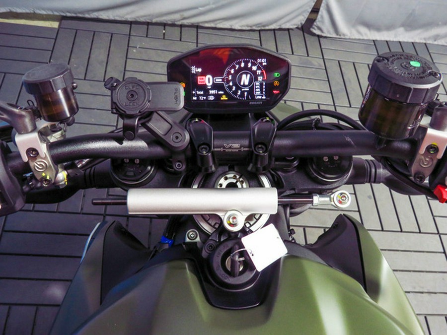 2023 Ducati Streetfighter V2 Storm Green V2