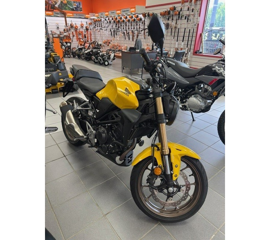 2025 Honda CB300R ABS