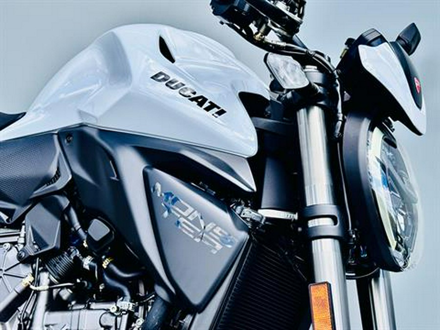 2026 Ducati Monster Plus V2 896
