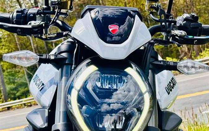 2026 Ducati Monster Plus V2 896