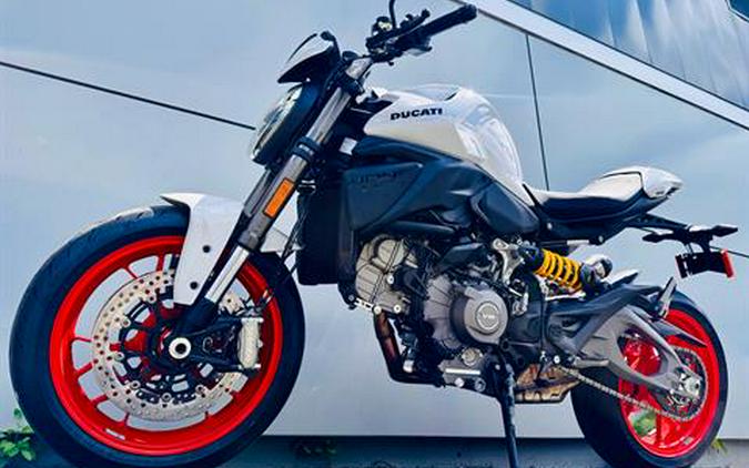 2026 Ducati Monster Plus V2 896