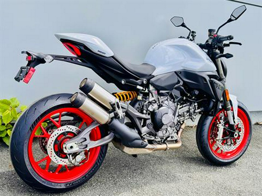 2026 Ducati Monster Plus V2 896