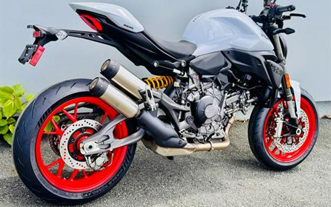 2026 Ducati Monster Plus V2 896