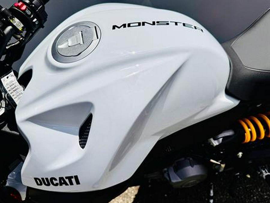 2026 Ducati Monster Plus V2 896