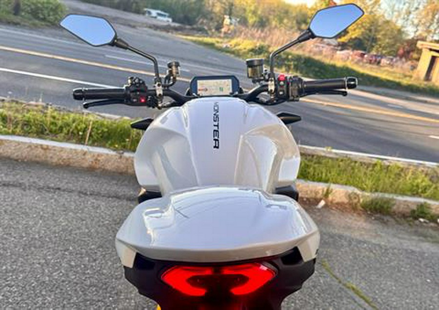 2026 Ducati Monster Plus V2 896