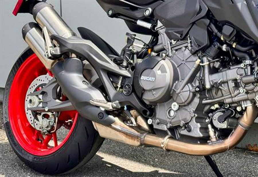 2026 Ducati Monster Plus V2 896