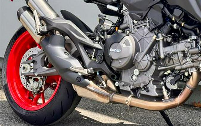 2026 Ducati Monster Plus V2 896