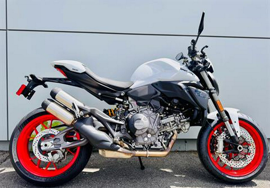 2026 Ducati Monster Plus V2 896