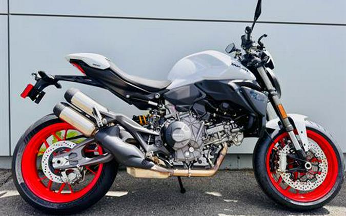 2026 Ducati Monster Plus V2 896