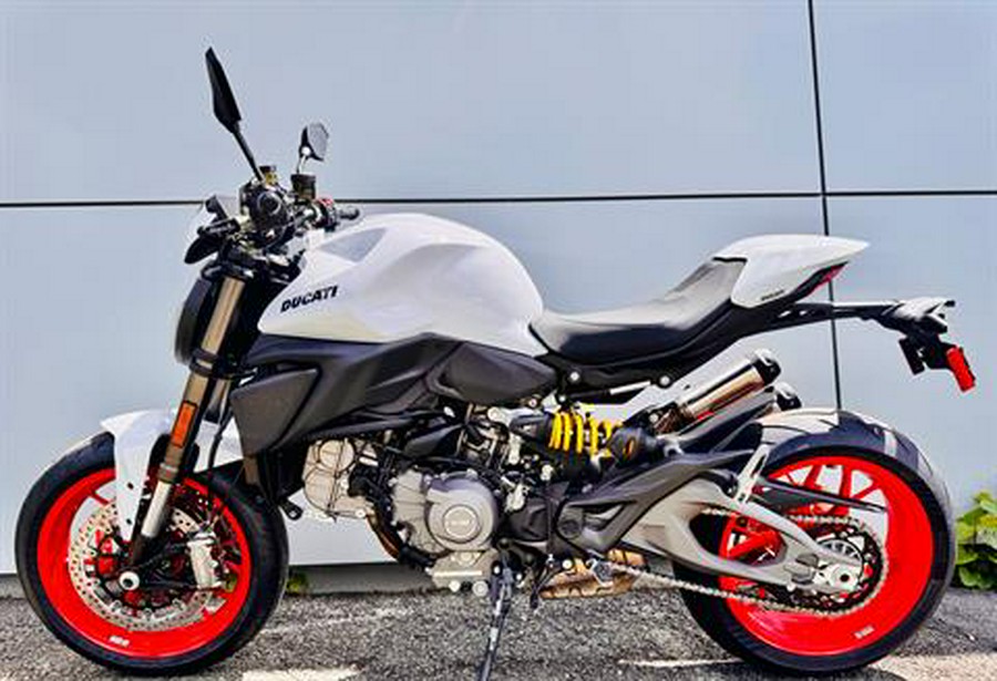 2026 Ducati Monster Plus V2 896