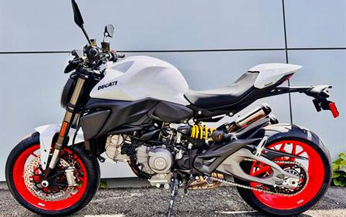 2026 Ducati Monster Plus V2 896