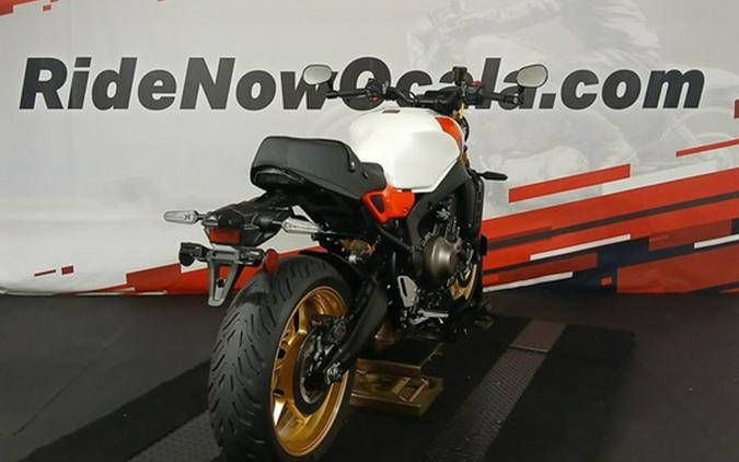 2025 Yamaha XSR 900