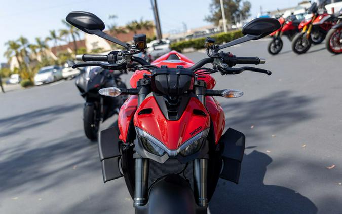 2024 Ducati Streetfighter V4 (FL) Red