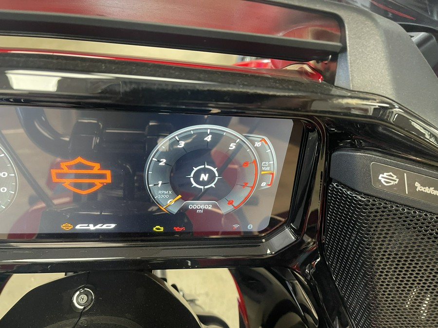 2025 Harley-Davidson CVO™ Road Glide® ST