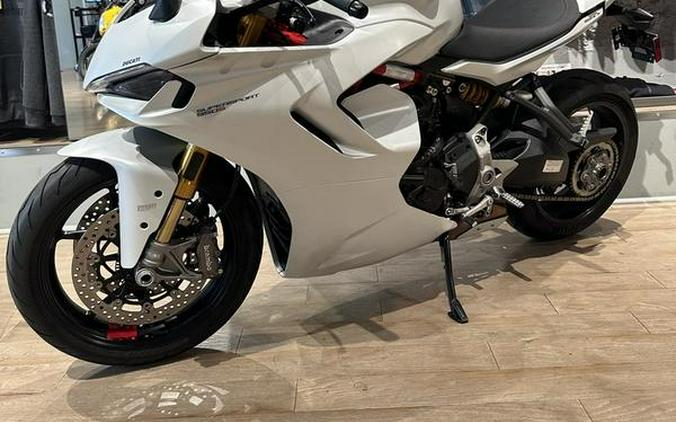 2022 Ducati SuperSport 950 S White Silk fairing