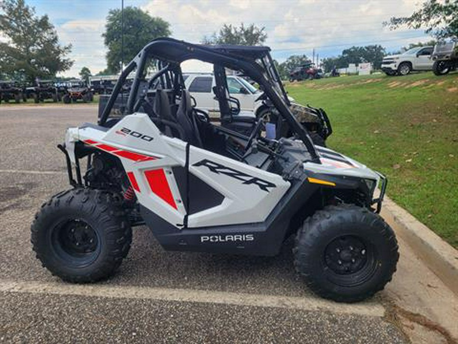 2023 Polaris RZR 200 EFI