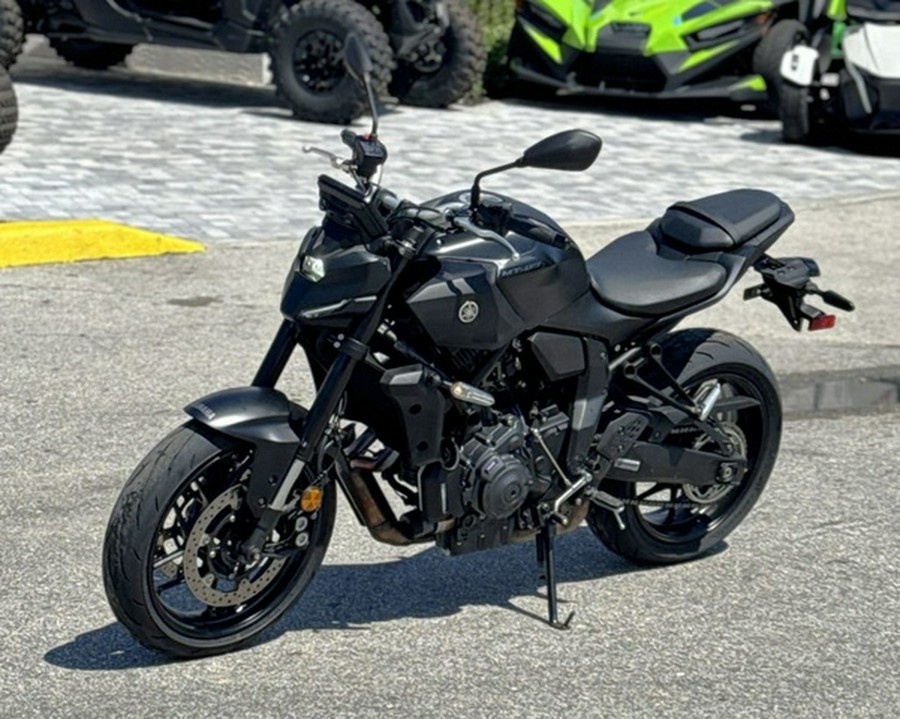 2025 Yamaha MT 07