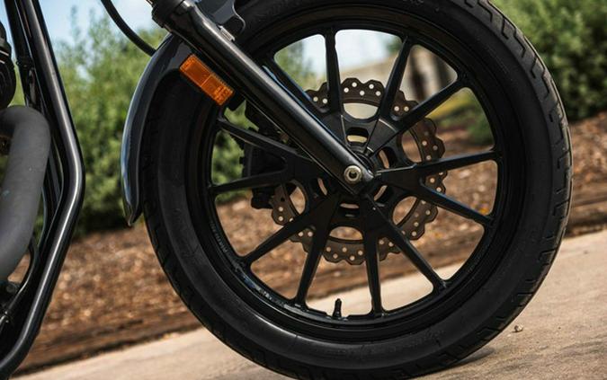 2023 Yamaha Bolt R-Spec