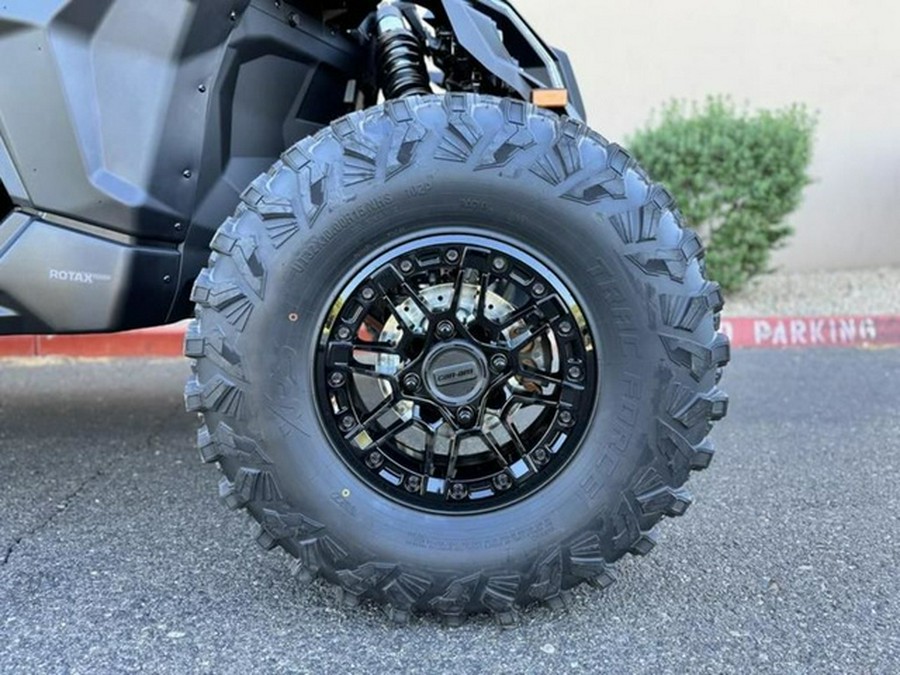 2026 Can-Am Maverick X3 Max X RS Turbo RR Triple Black_7.6 In.