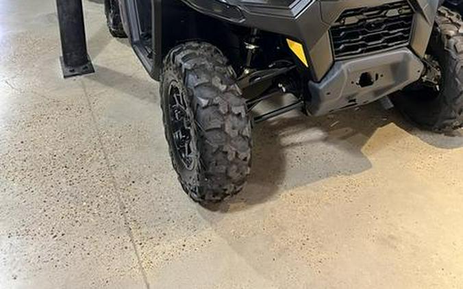 2023 Can-Am® Defender DPS HD9 Timeless Black