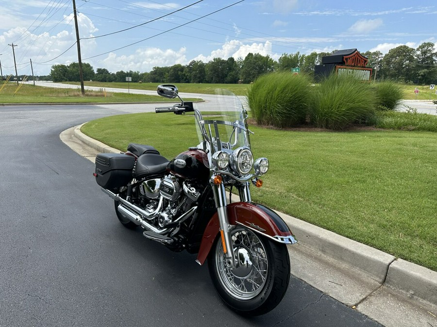 2024 Harley-Davidson Heritage Classic Red Rock / Vivid Black