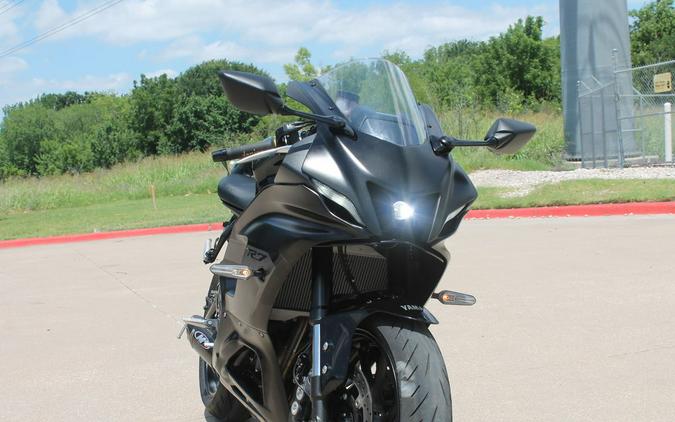 2025 Yamaha YZF-R7