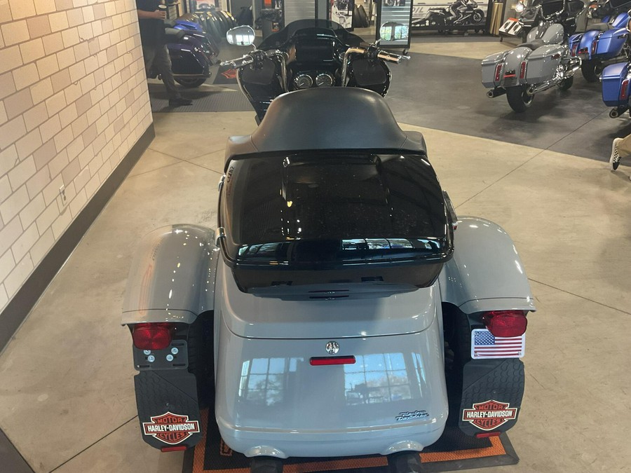 FLTRT 2024 Road Glide 3