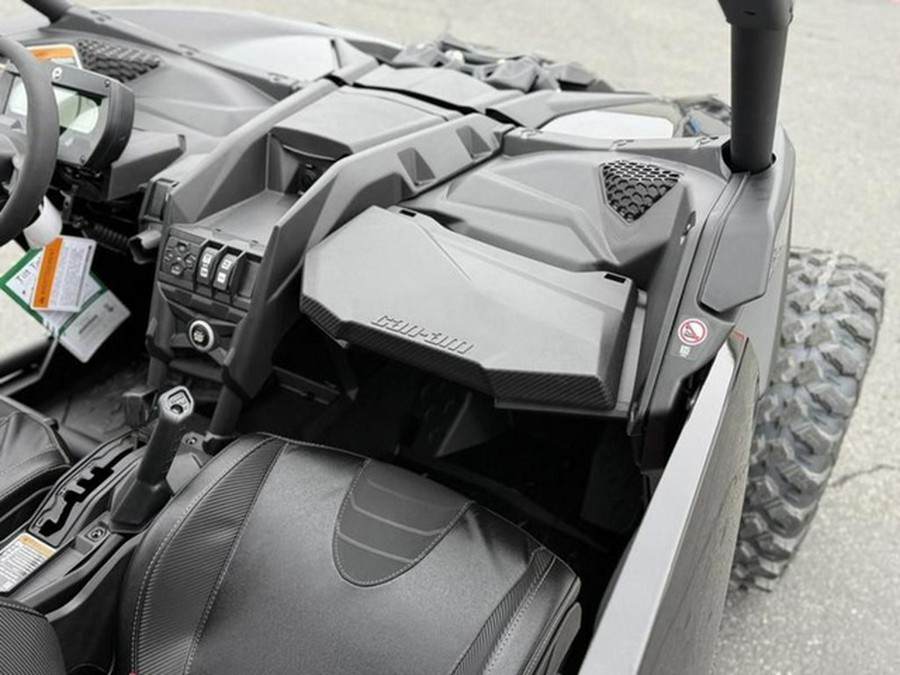 2026 Can-Am Maverick X3 Max X RS Turbo RR Triple Black_4.5 In