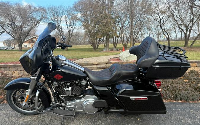 2022 Harley-Davidson® Electra Glide® Standard Vivid Black