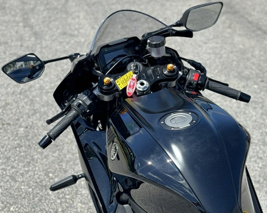 2025 Yamaha YZF-R7 R7