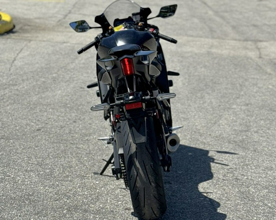 2025 Yamaha YZF-R7 R7
