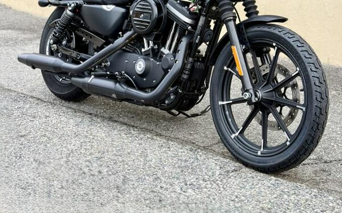 2016 Harley-Davidson® Iron 883™ XL883N