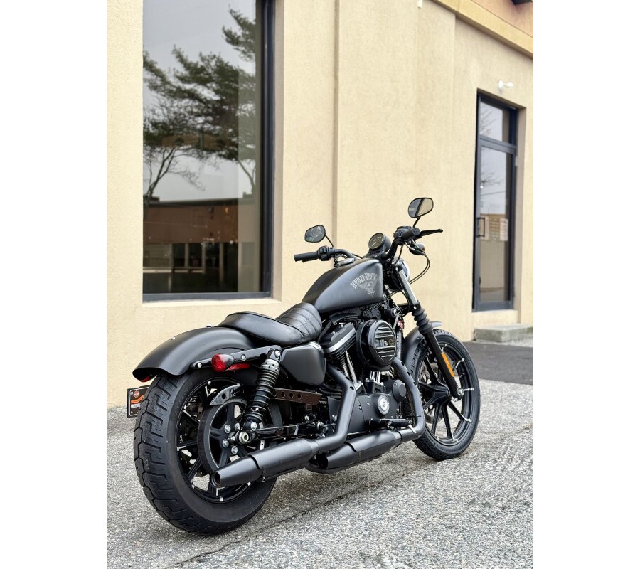 2016 Harley-Davidson® Iron 883™ XL883N